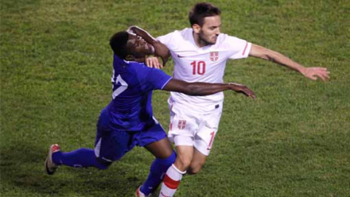 Honduras le gana a Serbia