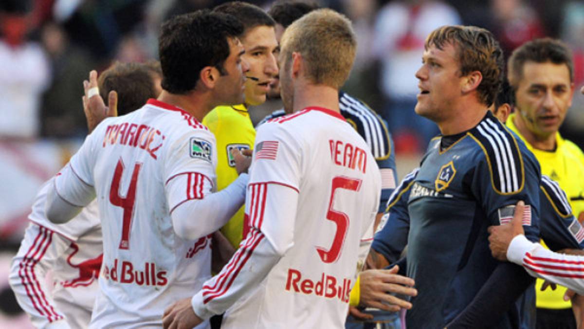 Rafa Márquez provoca pelea en la MLS