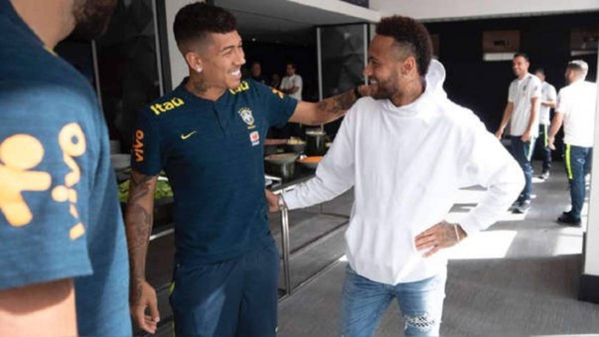 ¡Sorpresa! Neymar visita la concentración de Brasil previo al duelo ante Perú