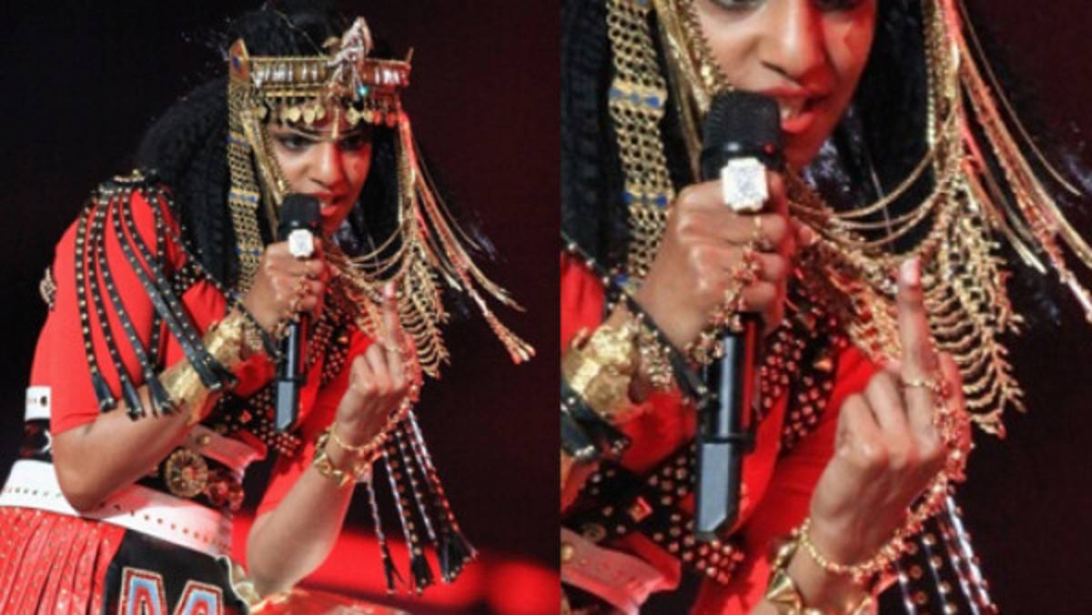 Rapera hace gesto vulgar en show del Super Bowl