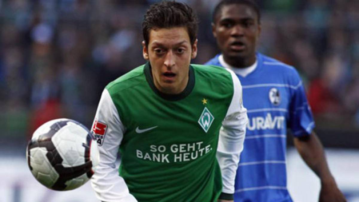 Guerra entre Madrid-Barça por Özil