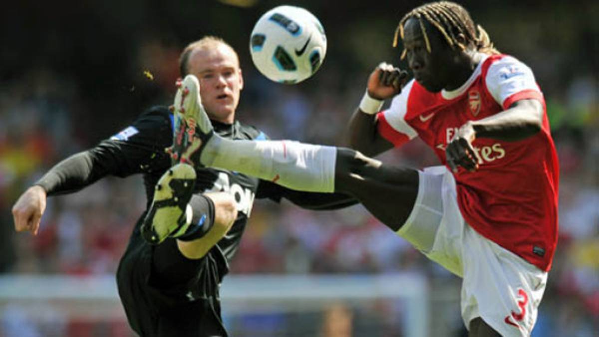 Arsenal gana y agrega salsa en Inglaterra