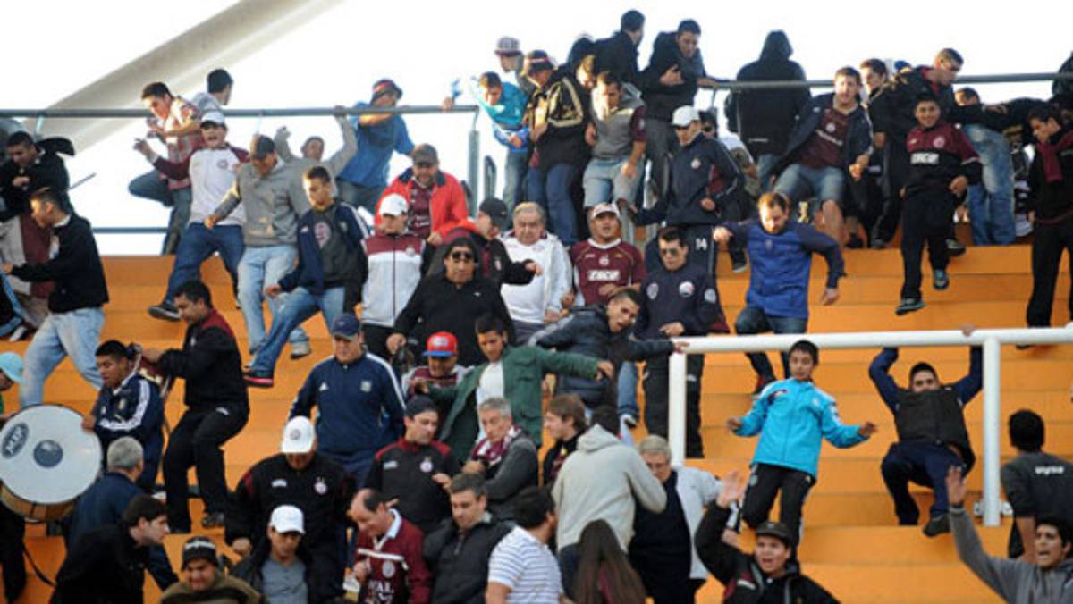 Prohíben acceso al público visitante a partidos en Buenos Aires