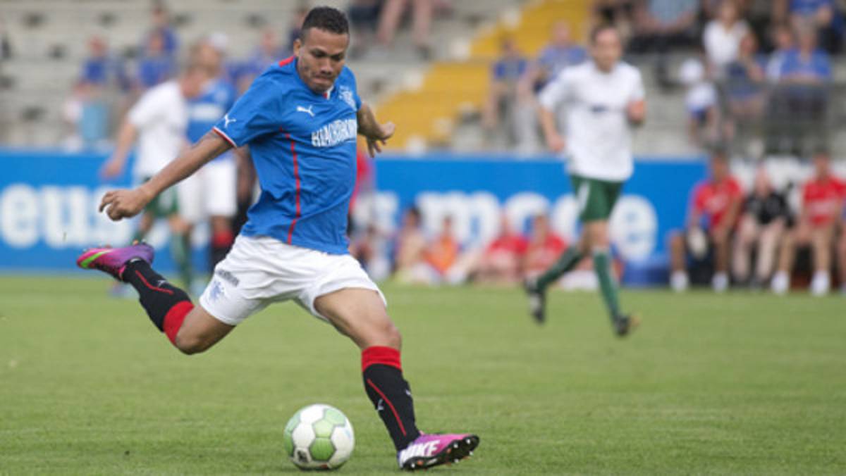 Peralta debutó a lo grande con Rangers