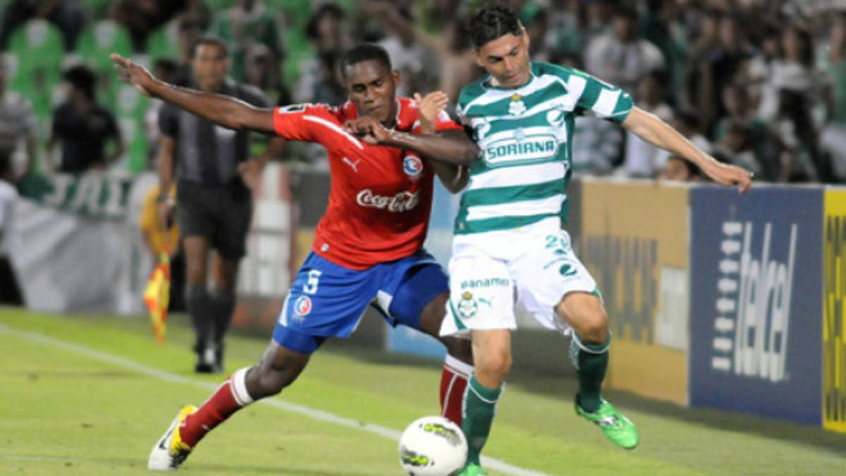 Olimpia manda en casa ante mexicanos