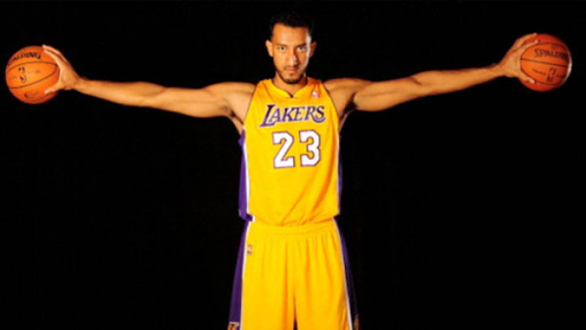 Hondureño Ronnie Aguilar fue separado de Lakers