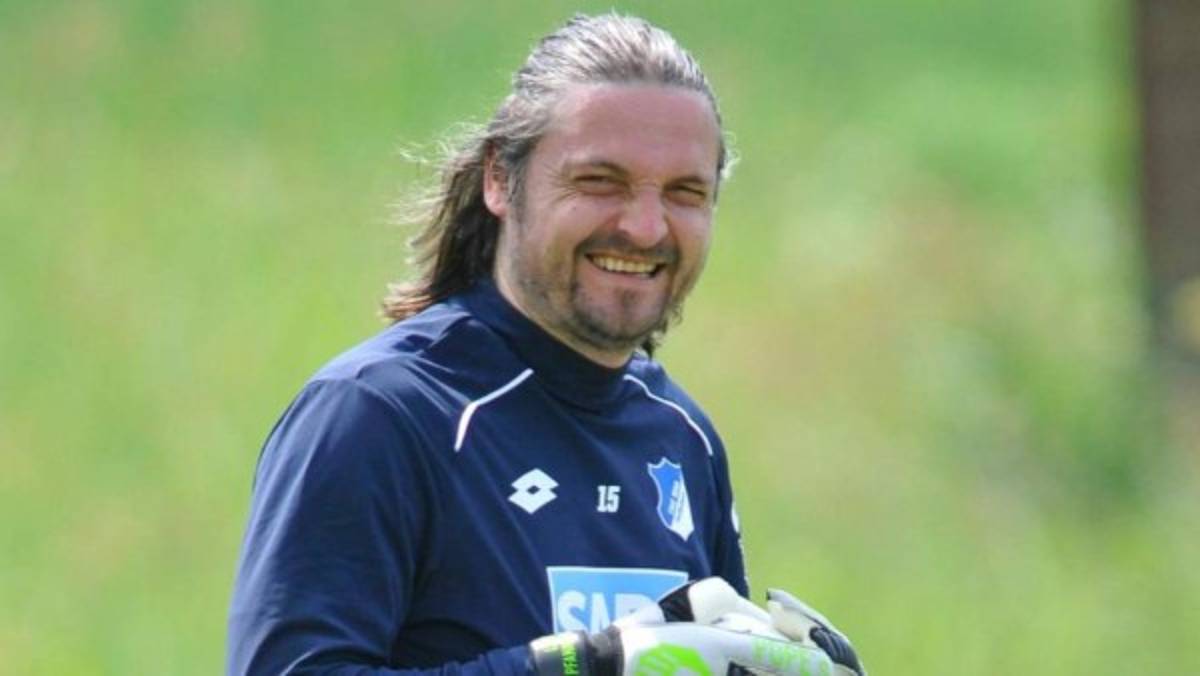 ¡Hondureño en lista! Futbolistas con más equipos en su carrera