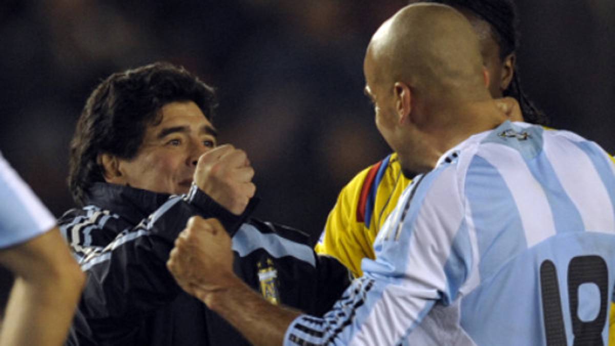 Sebastián Verón critica a Maradona