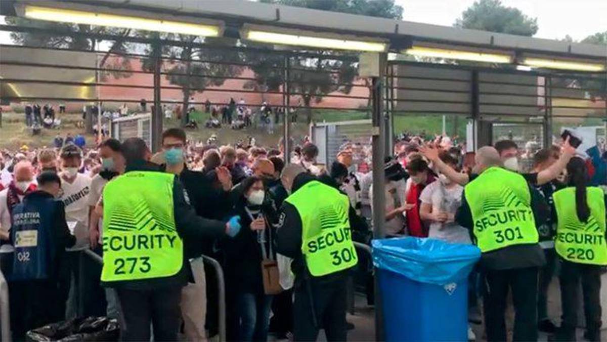 La tristes imágenes de la eliminación del Barcelona: Afición culé abandona, Adama Traoré destrozado, Xavi y sus constantes reclamos