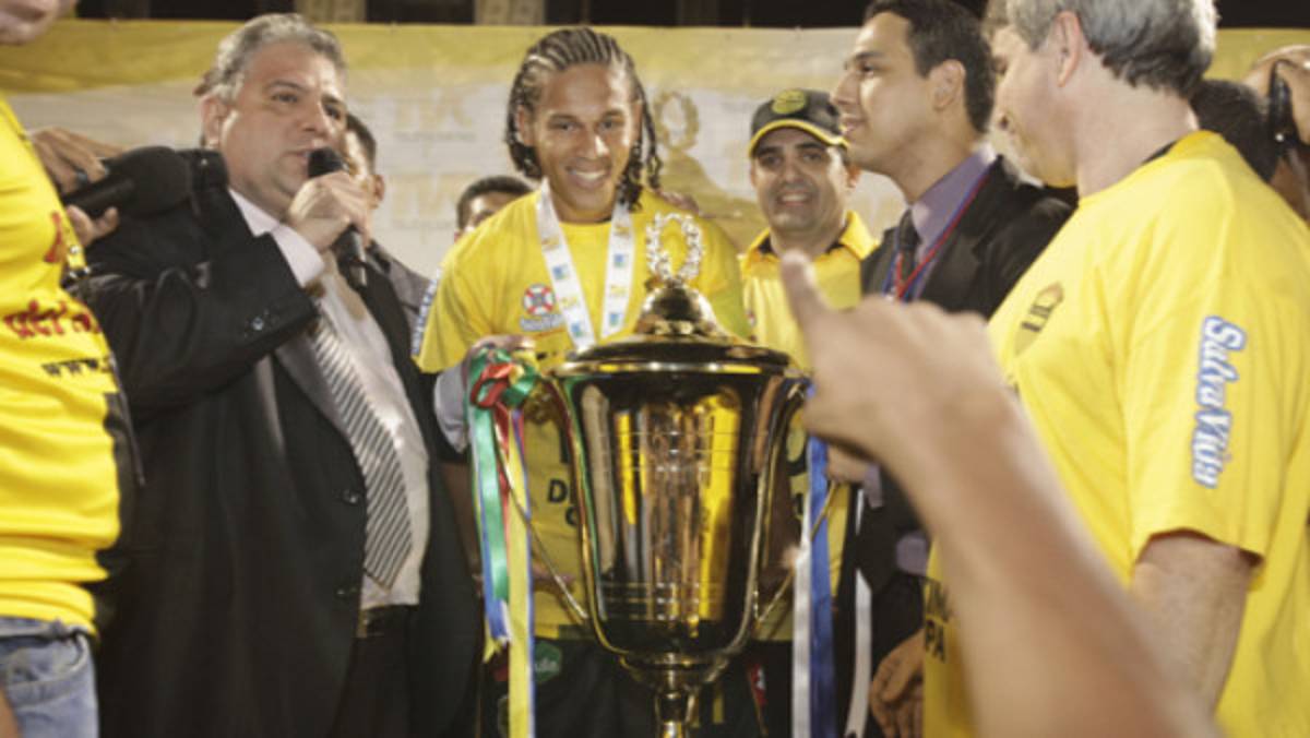 El día que Caetano le dio el título a Real España frente a Olimpia