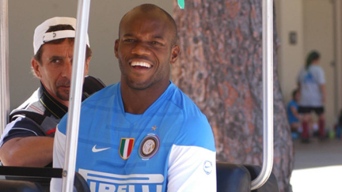 David Suazo se queda en el Inter