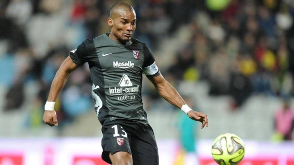 Los futbolistas que creíste que ya estaban retirados, pero siguen activos en ligas exóticas