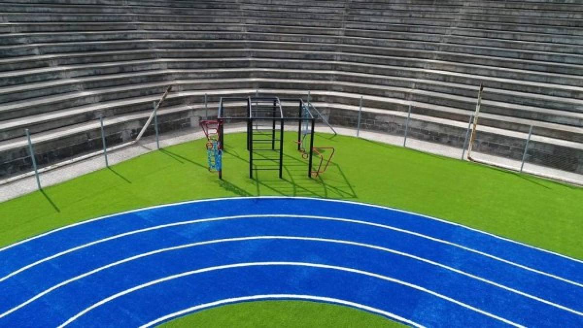 ¡Quedó espectacular¡ Autoridades entregan remodelado el estadio Roberto Suazo Córdoba de La Paz