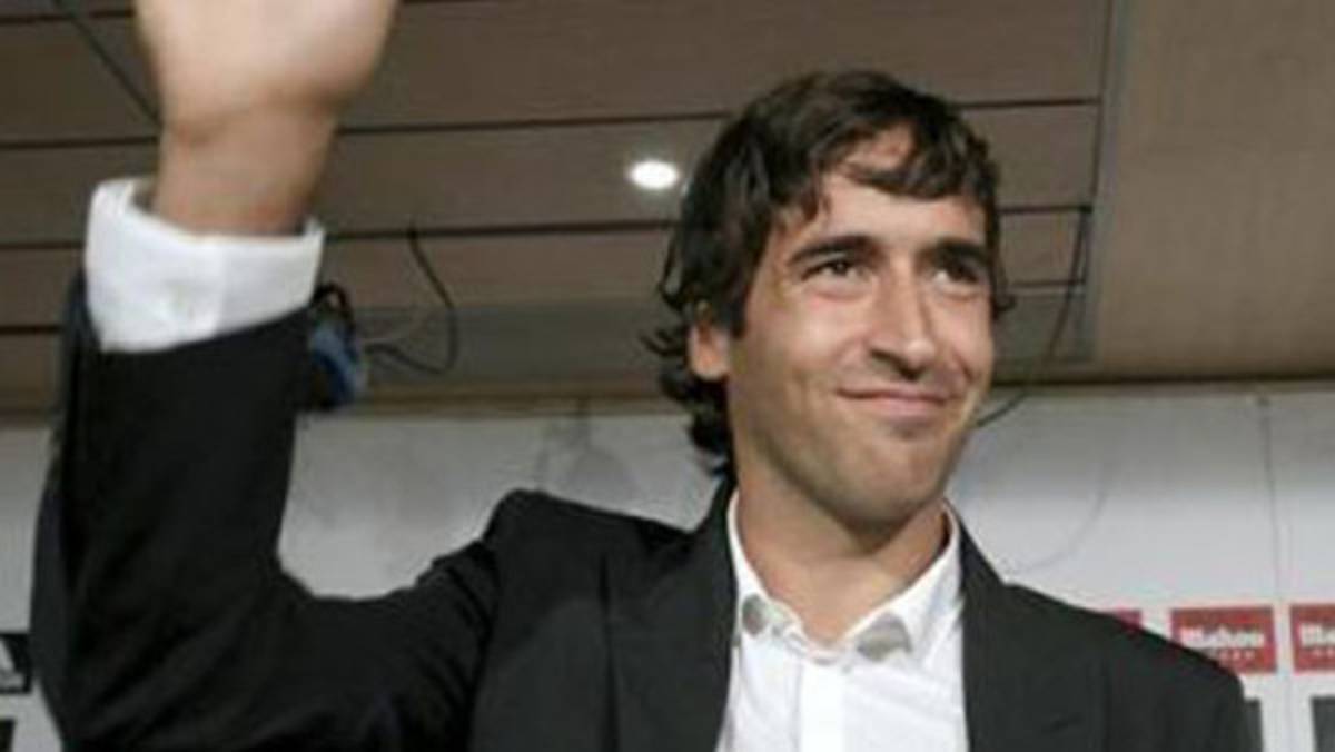 Raúl dice adiós a la afición del Madrid