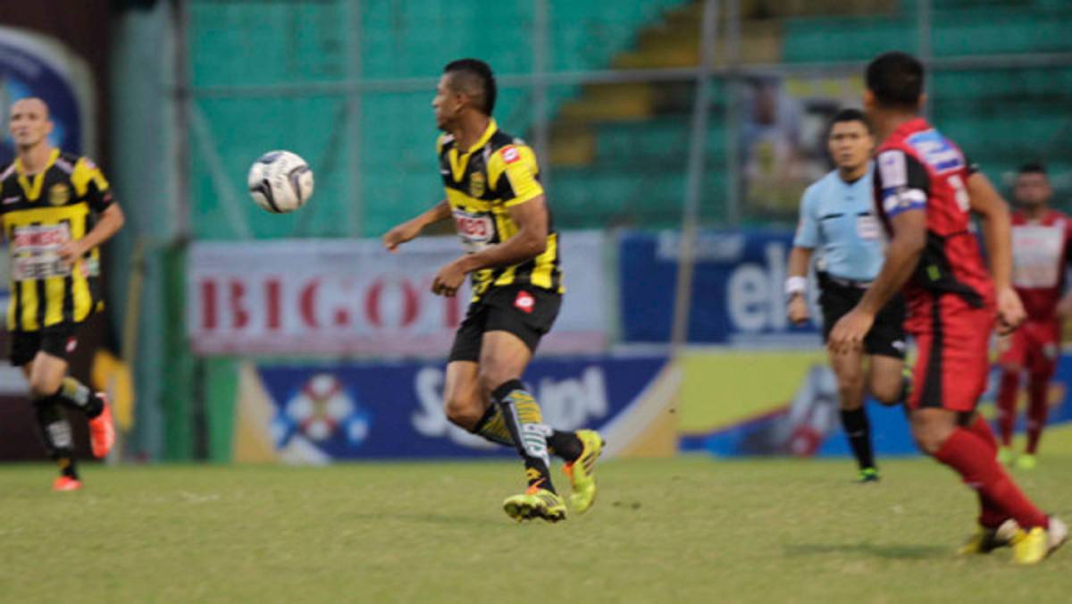 Carlo Costly vuelve a Liga Nacional 2 mil 609 días después