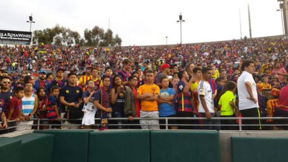 Llenazo en el Rose Bowl para ver al Barcelona ante Galaxy