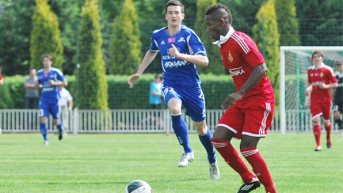 El 1 de julio inicia contrato de Rommel Quioto