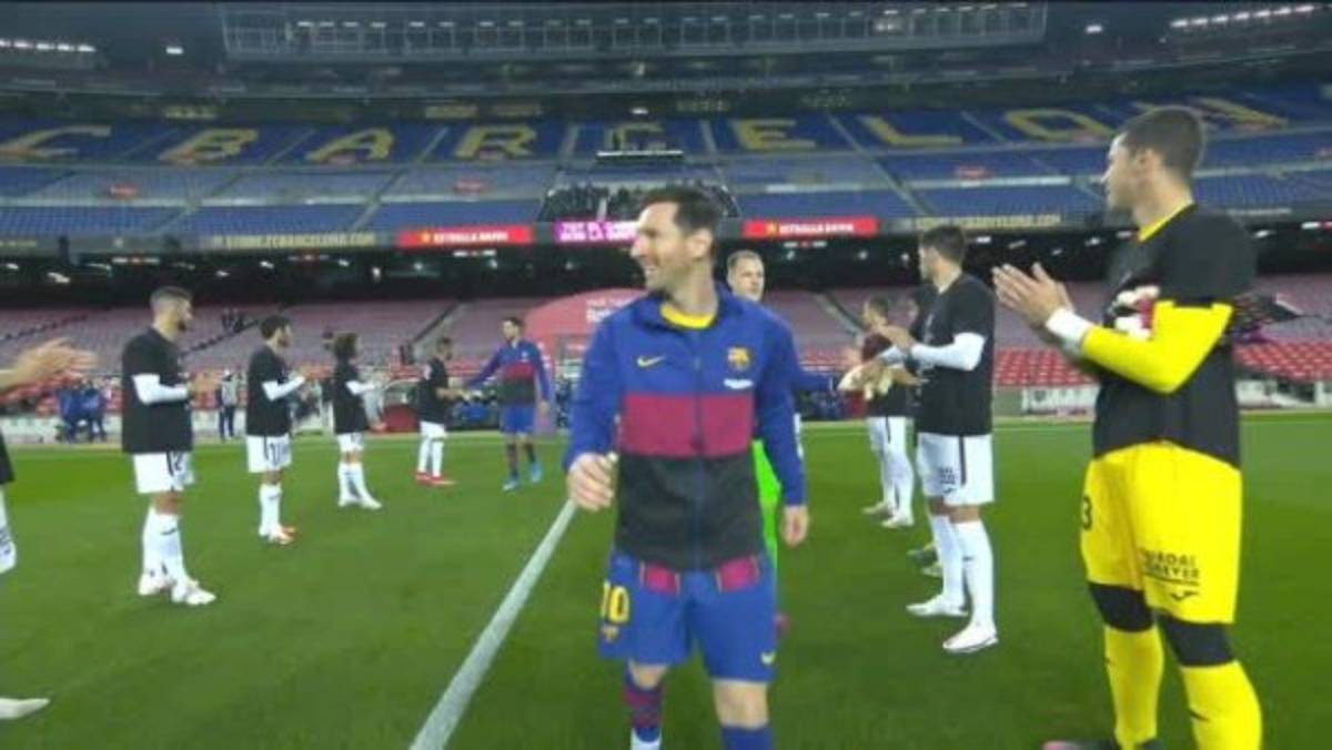 La reacción de Messi durante el pasillo y luego marca un golazo y se va festejarlo con el recogepelotas