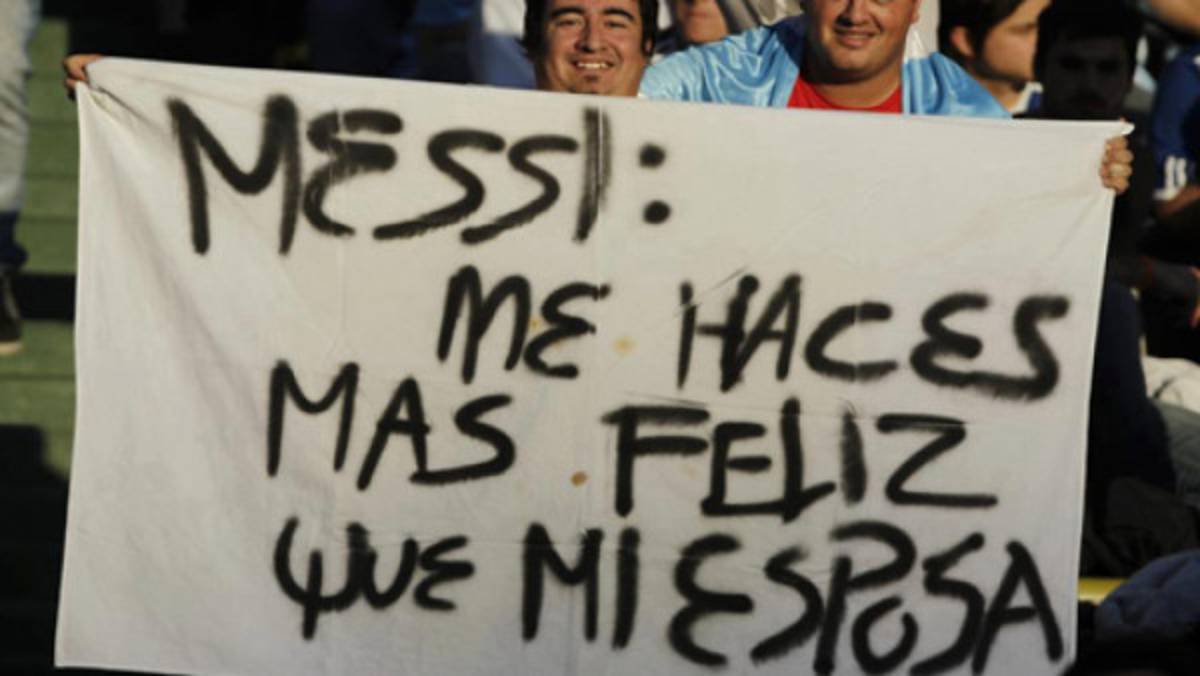 Dedican cómica pancarta a Lionel Messi en Argentina