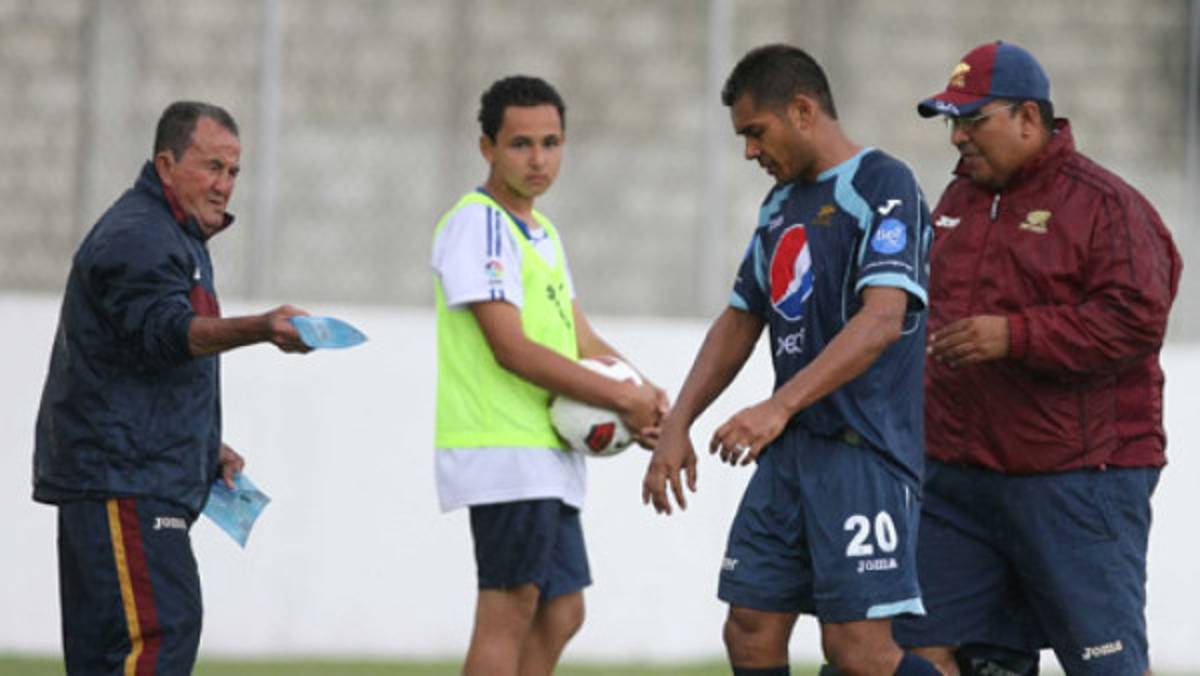 Amado Guevara es duda ante Toronto