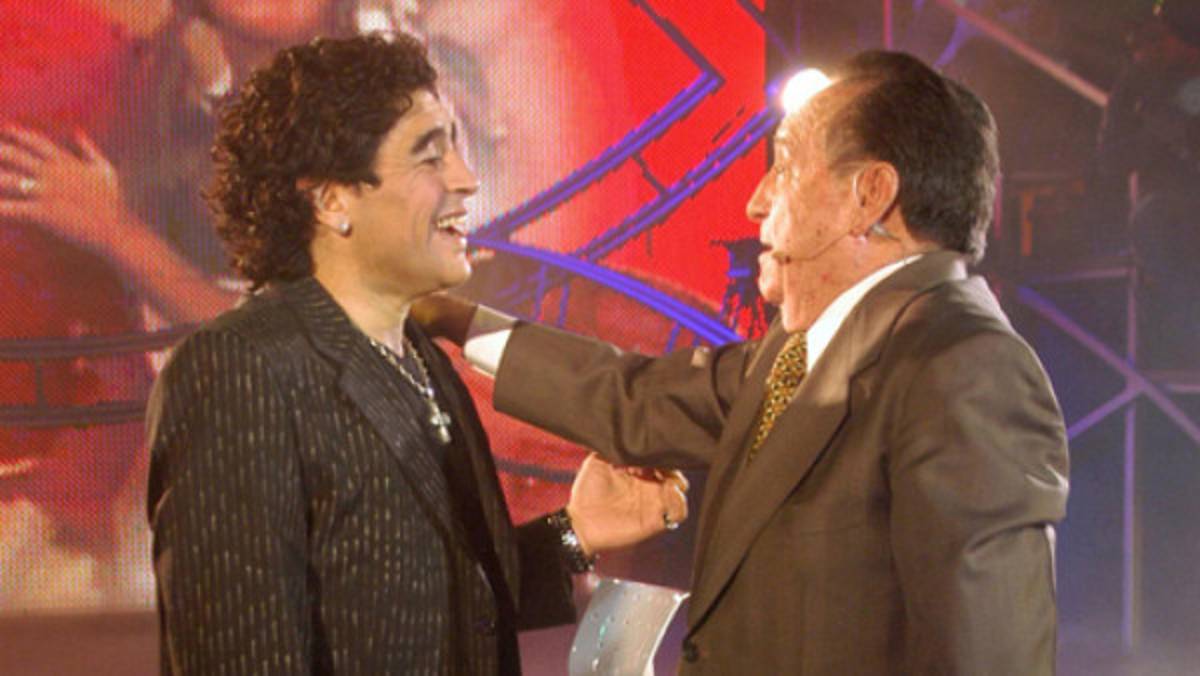 Diego Maradona estará en el homenaje a 'Chespirito'