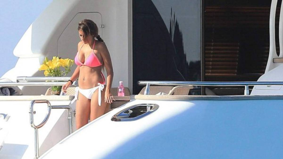 Las nuevas y explosivas imágenes de Antonella Rocuzzo en Ibiza