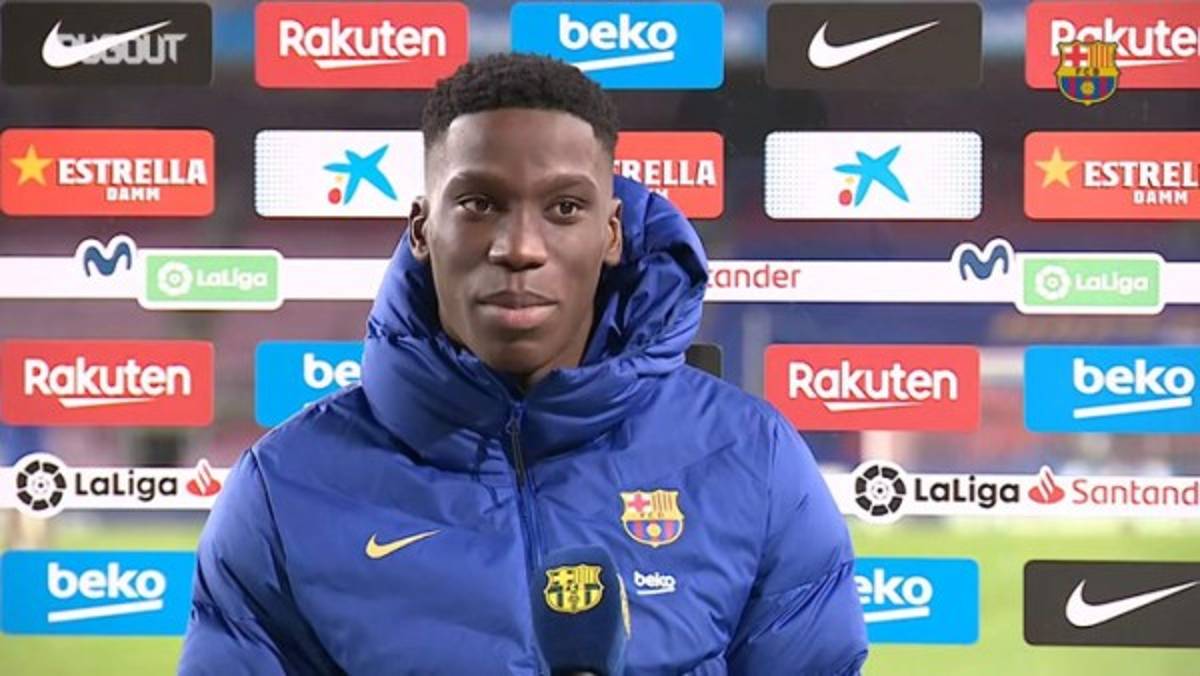 ¿Quién es Ilaix Moriba, el peluquero que pasó de tomarse fotos con Messi a jugar en el Barcelona?  