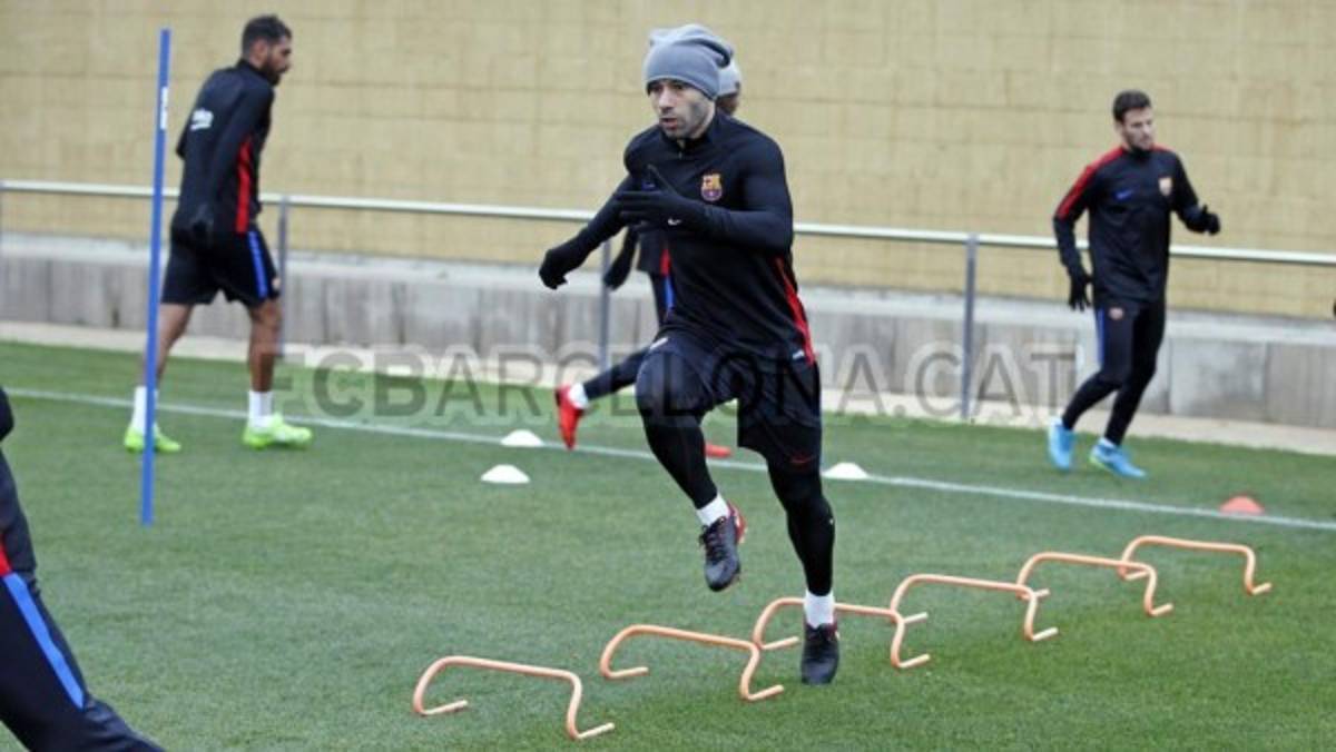 Choco Lozano entrena con el primer equipo del Barcelona en la semana del clásico