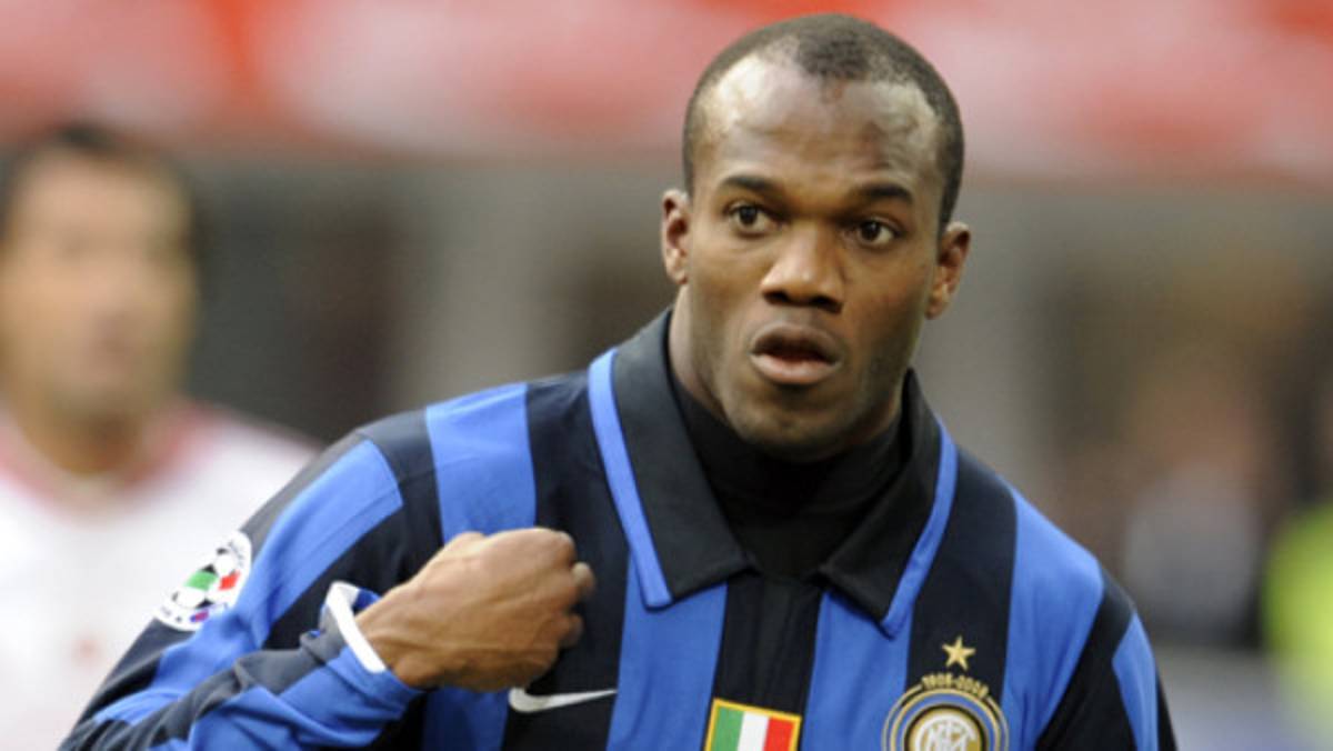 David Suazo no jugará en la Champions