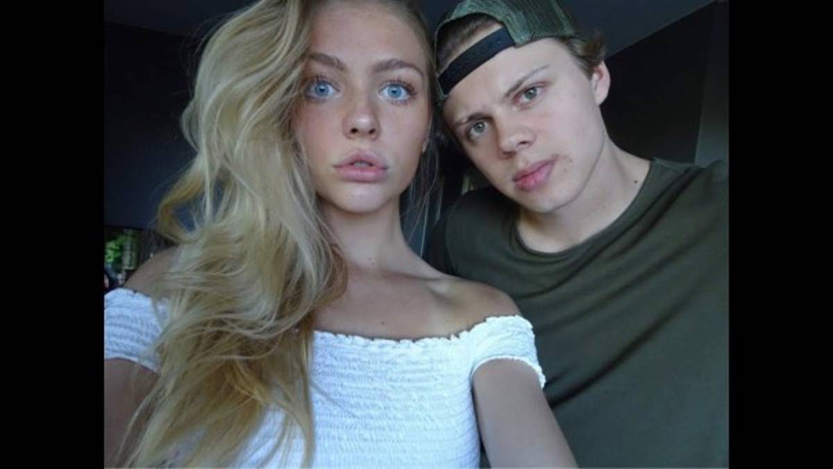 ¡Escándalo! Hackean redes de novia de jugador de hockey y publican sus fotos