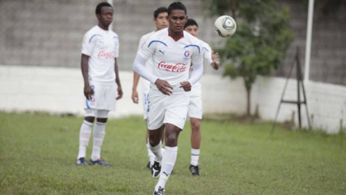 Bryan Beckeles se unió al Olimpia