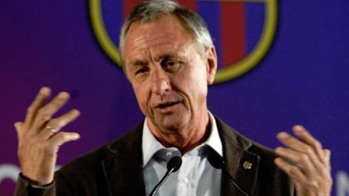 Cruyff se queja de Sandro Rosell