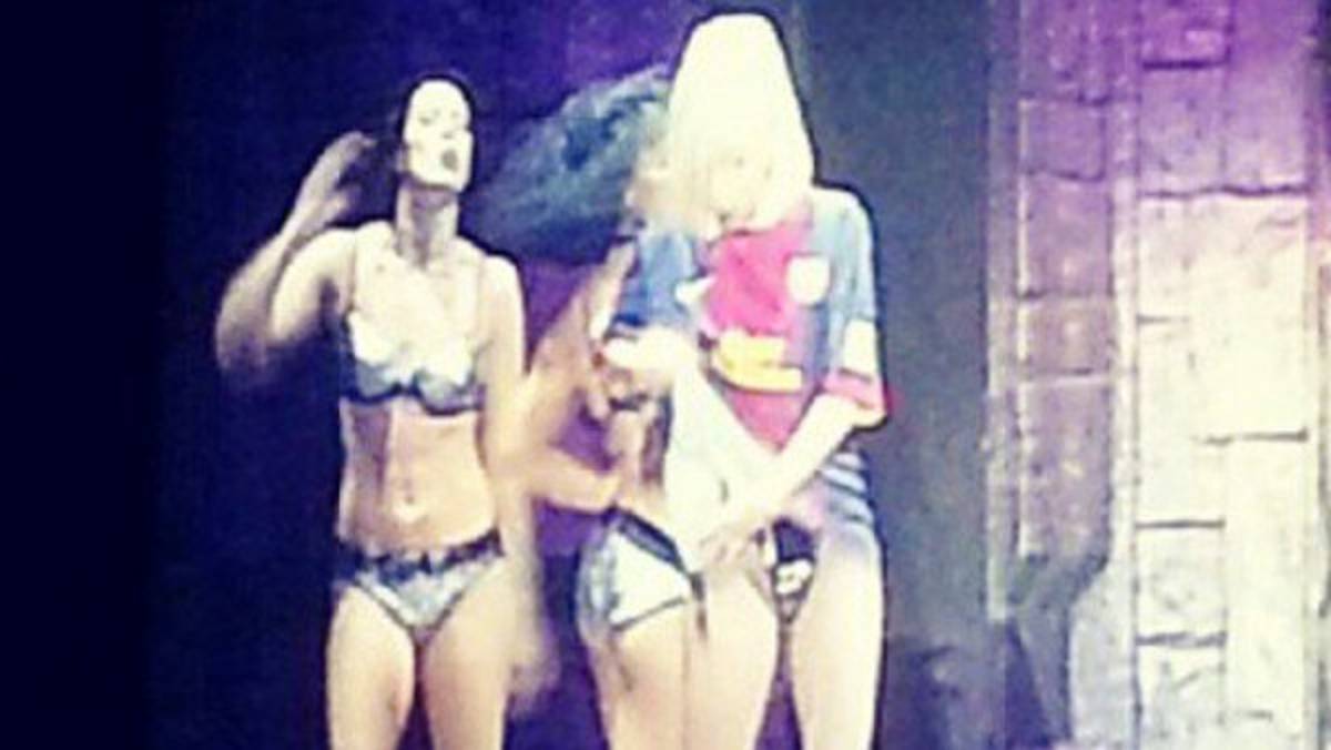 VIDEO: Lady Gaga se pone la camiseta del Barcelona