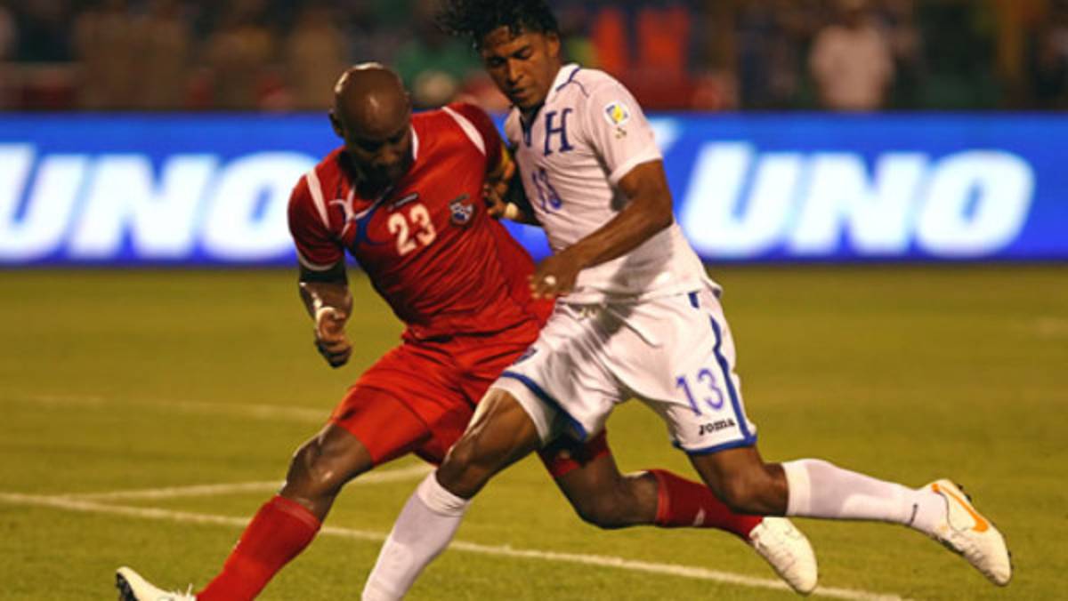 Carlo Costly y Felipe Baloy, un duelo de entrega total
