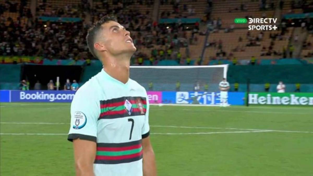 El adiós de CR7: Abrazo con Lukaku y crack del Real Madrid, rostro de indignación y el arrojo del brazalete