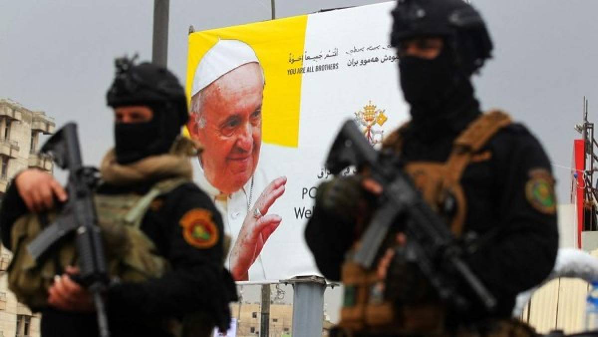 Una locura: 10 mil hombres custodian la histórica y tensa visita del papa Francisco a Irak