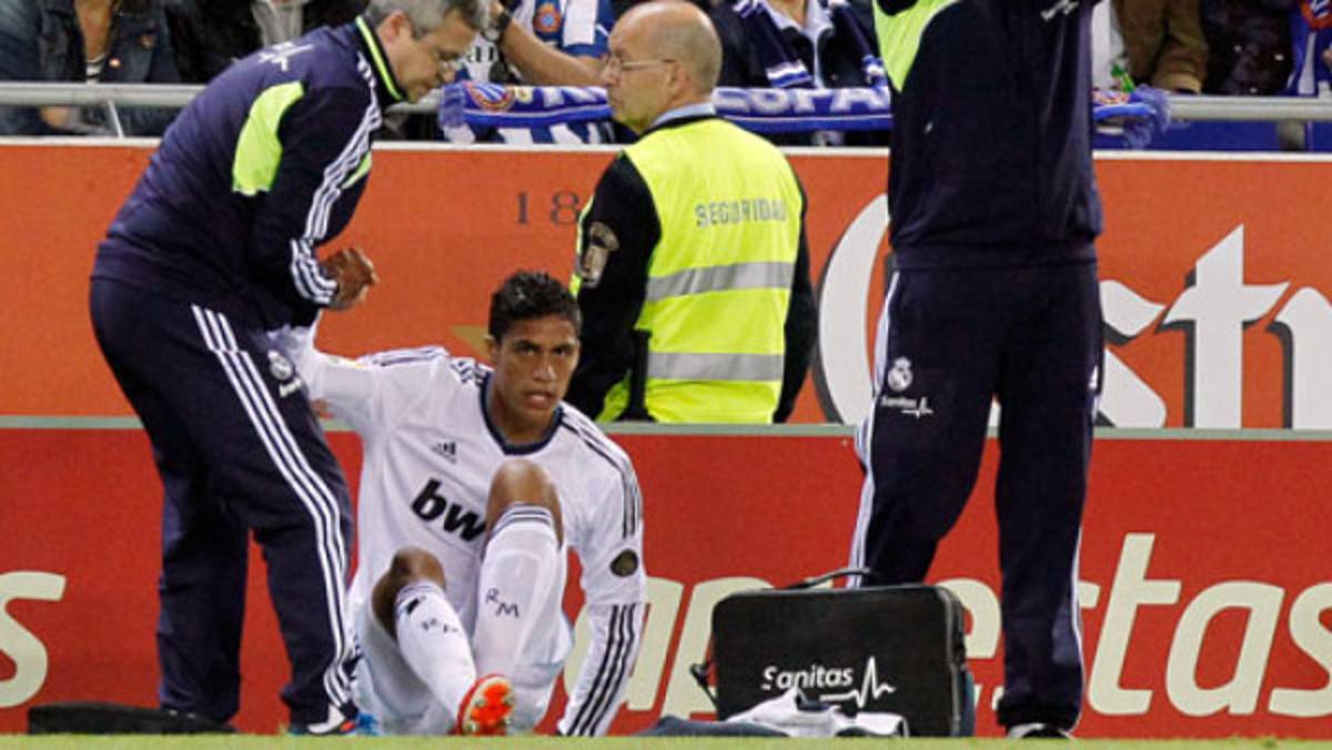 Varane, primera baja del Madrid para la final de Copa del Rey