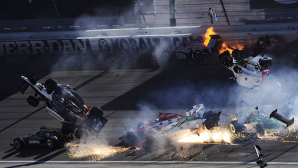 Brutal accidente en IndyCar acaba con la vida de un piloto