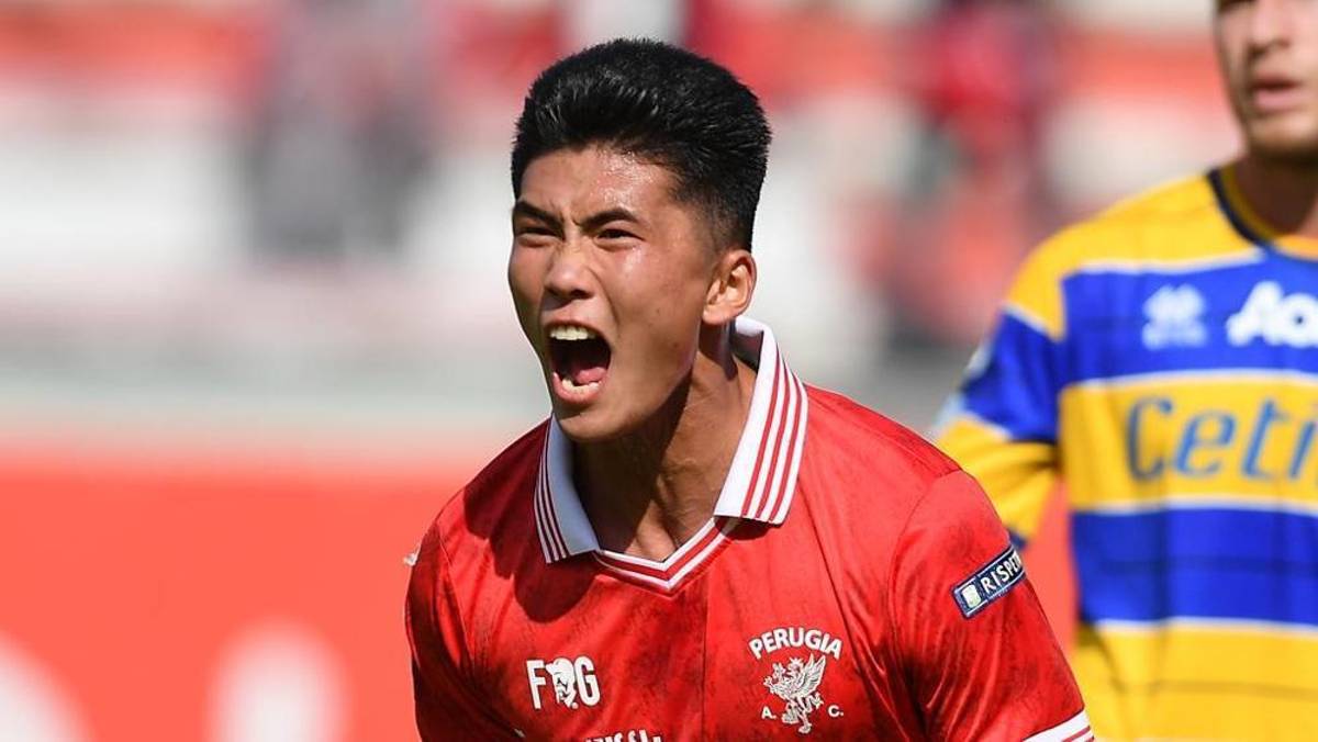 Insólito: Juventus lo había fichado, llevaba tres años desaparecido y hoy reaparece jugando para su selección