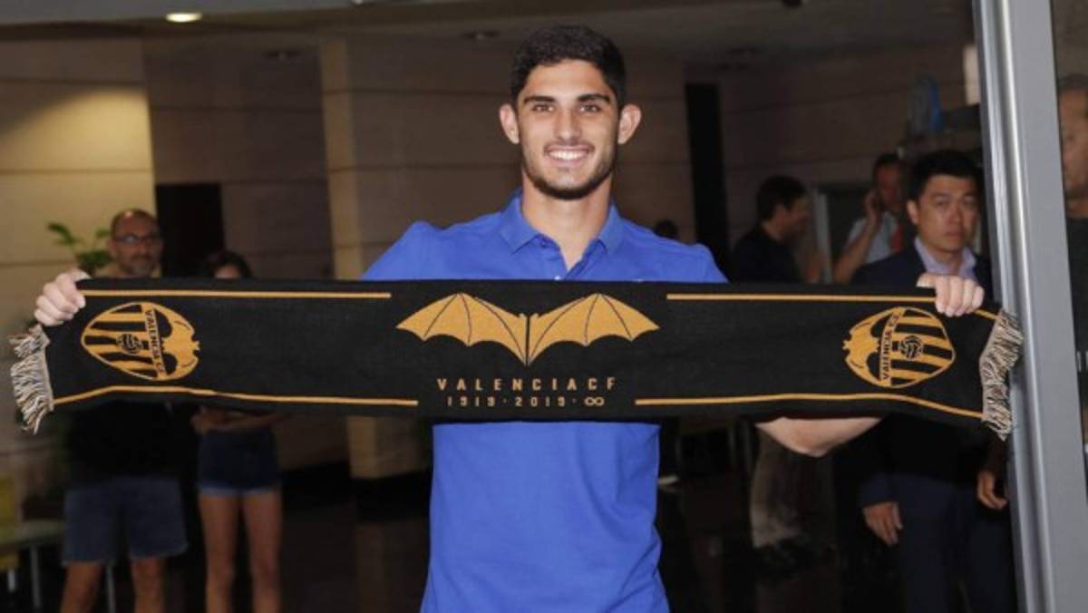 MERCADO: Barça y Real Madrid presentan bajas; PSG anuncia refuerzos