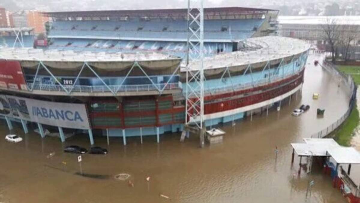 Fotos: Inundado estadio de primera división de España