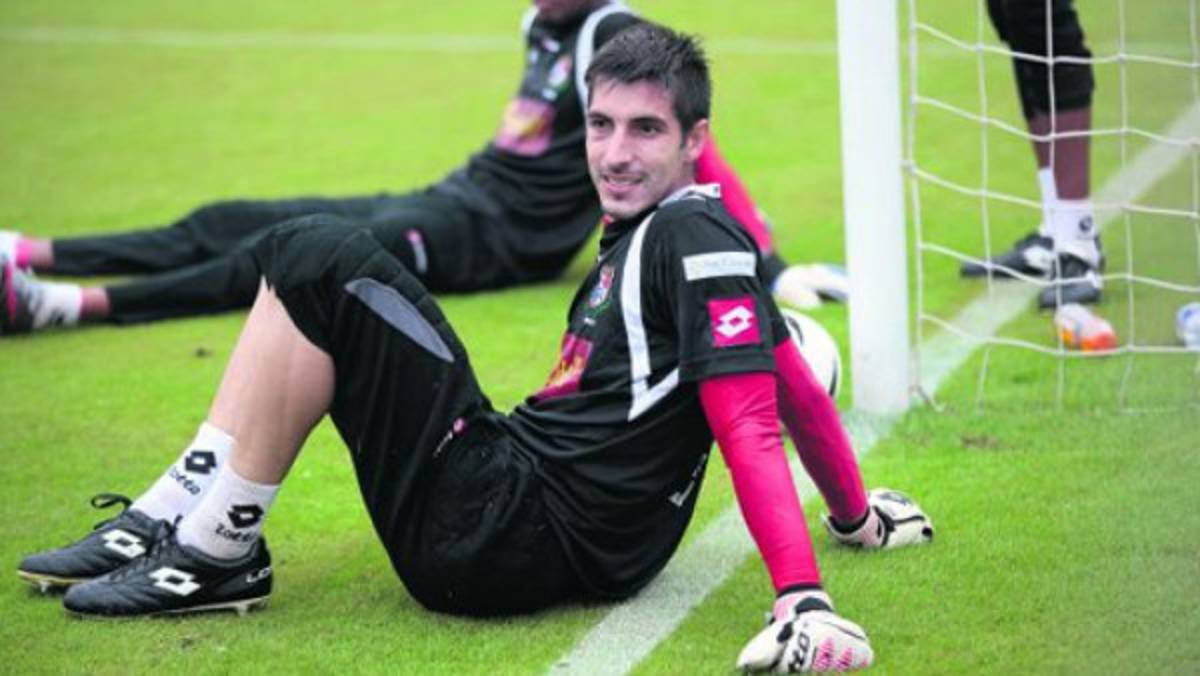 Galaxy hace oficial fichaje del portero Jaime Penedo