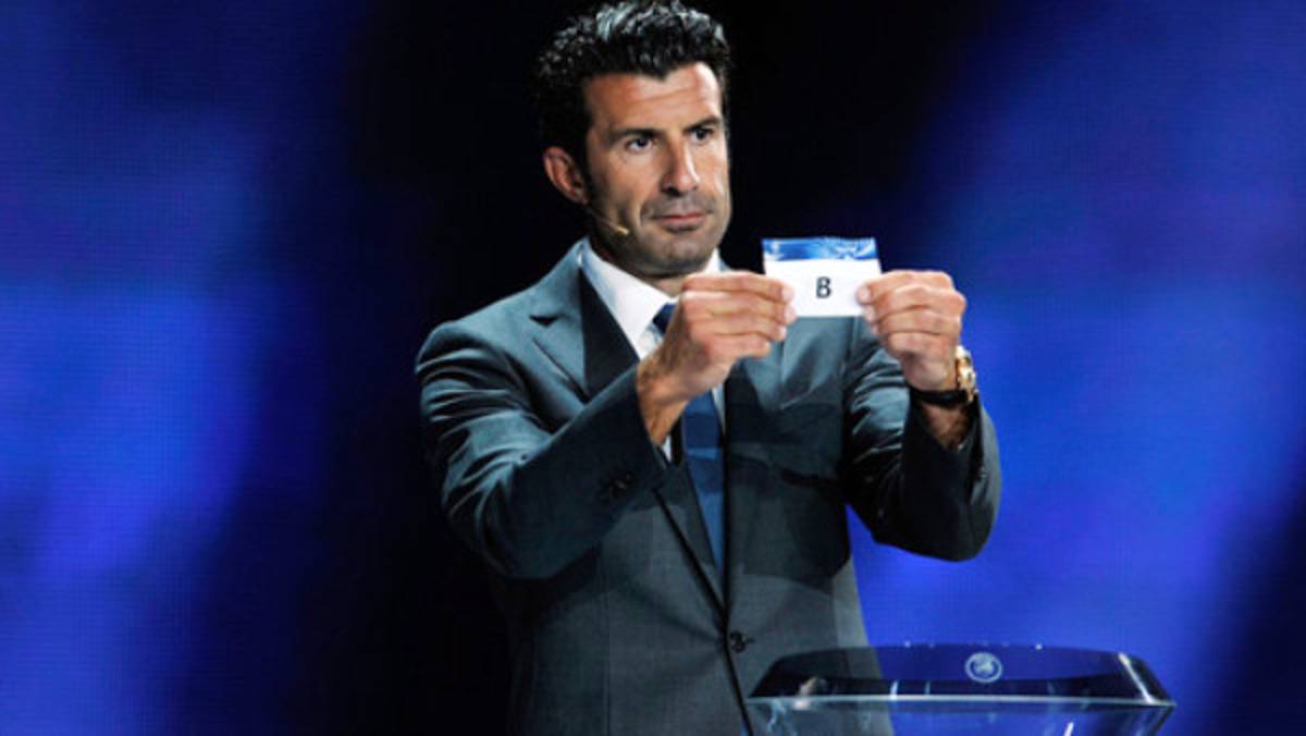 El PSG quiere fichar a Luis Figo como director deportivo