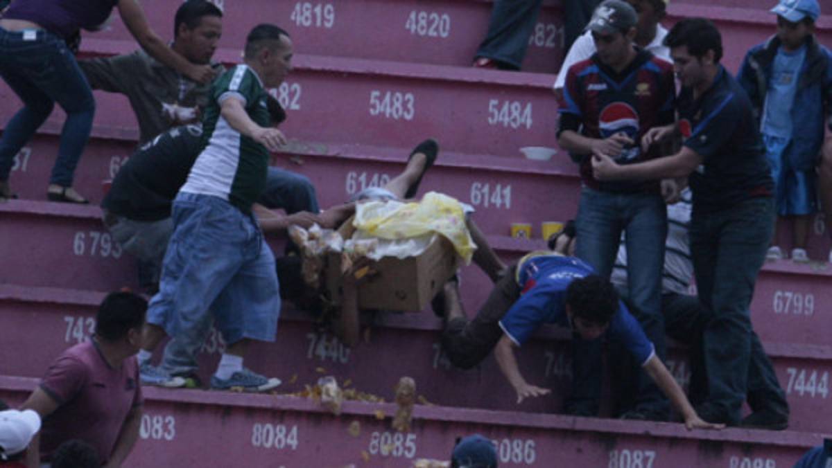 Afición condena agresión a Will Mejía