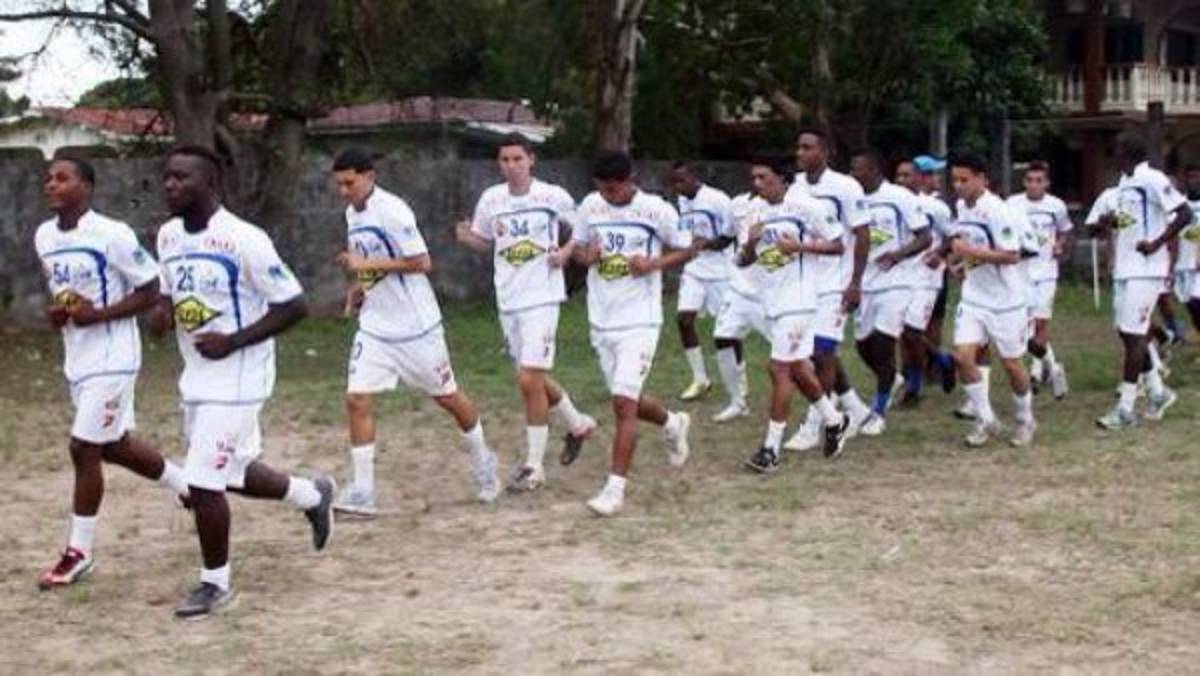 Luis Diego Jiménez, el futbolista hondureño que sonríe a pesar de haber perdido una pierna