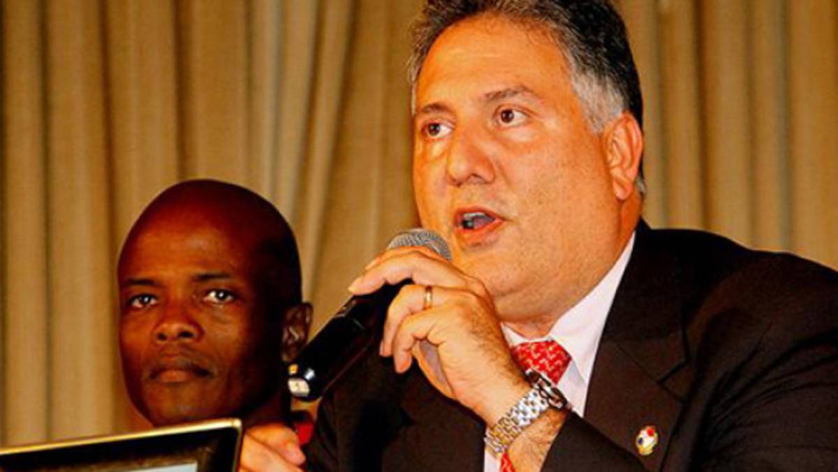 Panamá: 'Si se va a buscar un técnico, será mundialista”
