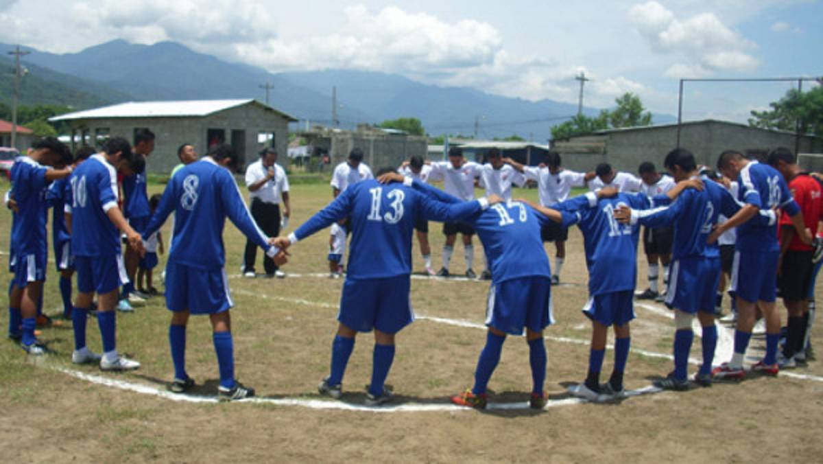 Nasralla: 'Se debe buscar talento en ligas burocráticas'