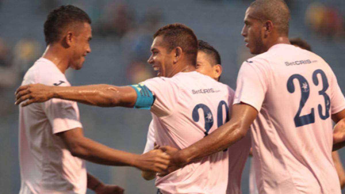 VIDEO: Amado se luce con golazo de taco