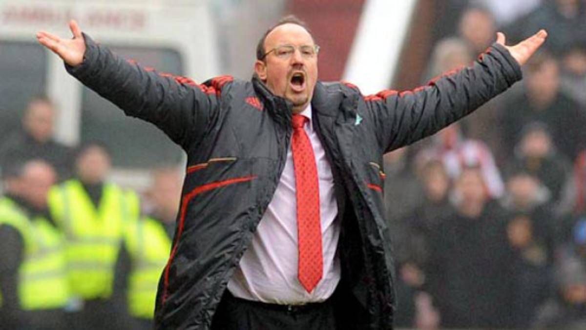 Inter oficializó a Benítez