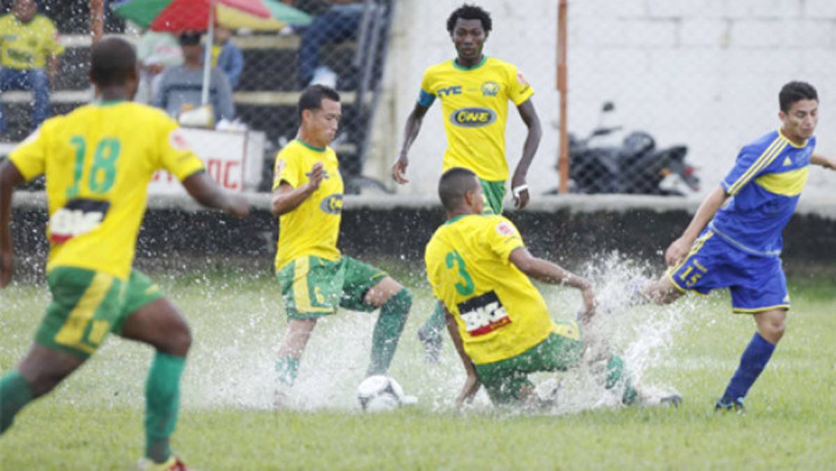 Honduras de El Progreso arrancó triunfo de oro ante Parrillas One
